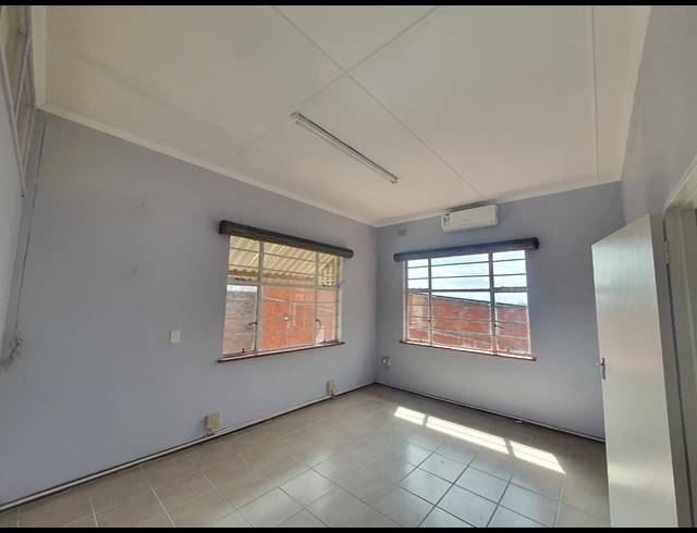 170M² OFFICE TO LET IN EMPANGENI CENTRAL